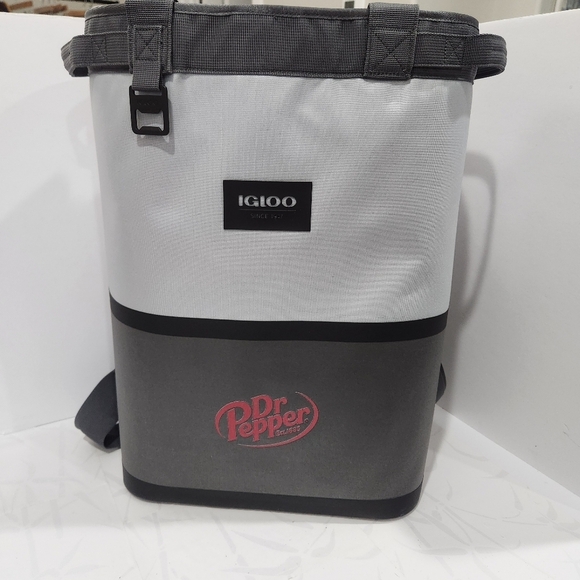 Igloo Reactor Portable 46 Can Soft Insulated Cinch Cooler Backpack Gray Tailgate - Picture 3 of 13